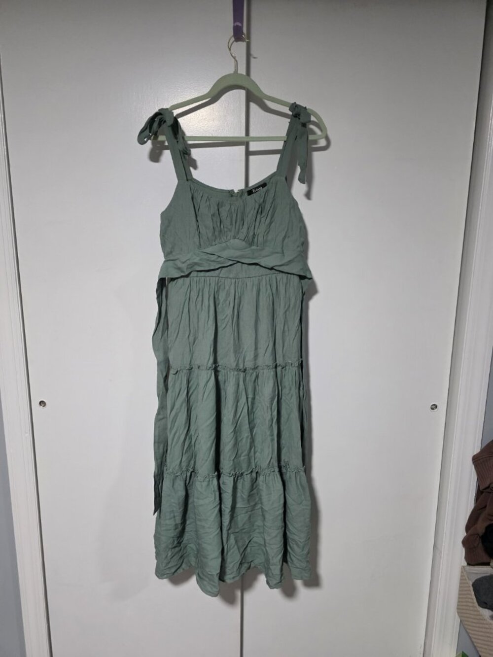 Trixxi Green Tiered Ruffle Spaghetti Strap Maxi Dress Women's Size Large